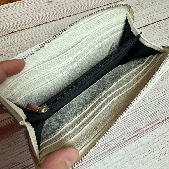 SKINNYDIP LONDON White Flower Stud Long Wallet - Picture 3 of 4